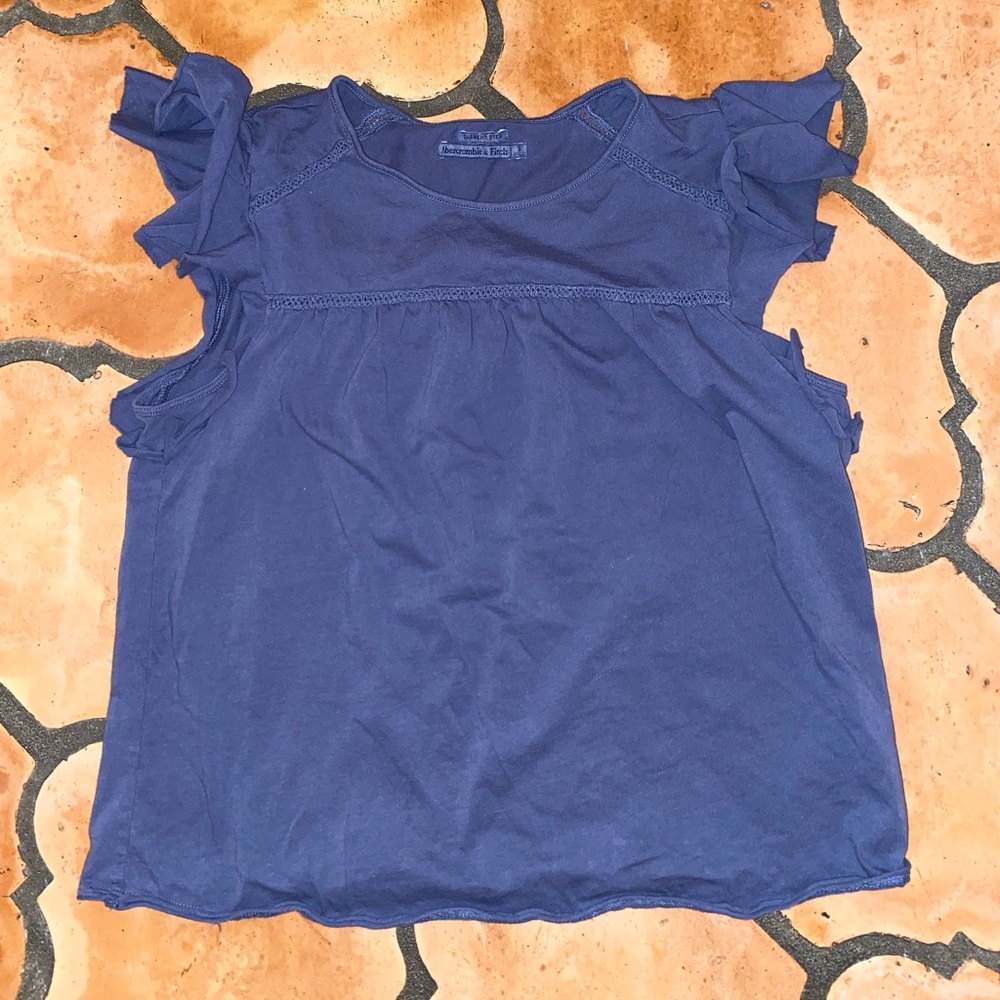 Cute Abercrombie and Fitch T-shirt